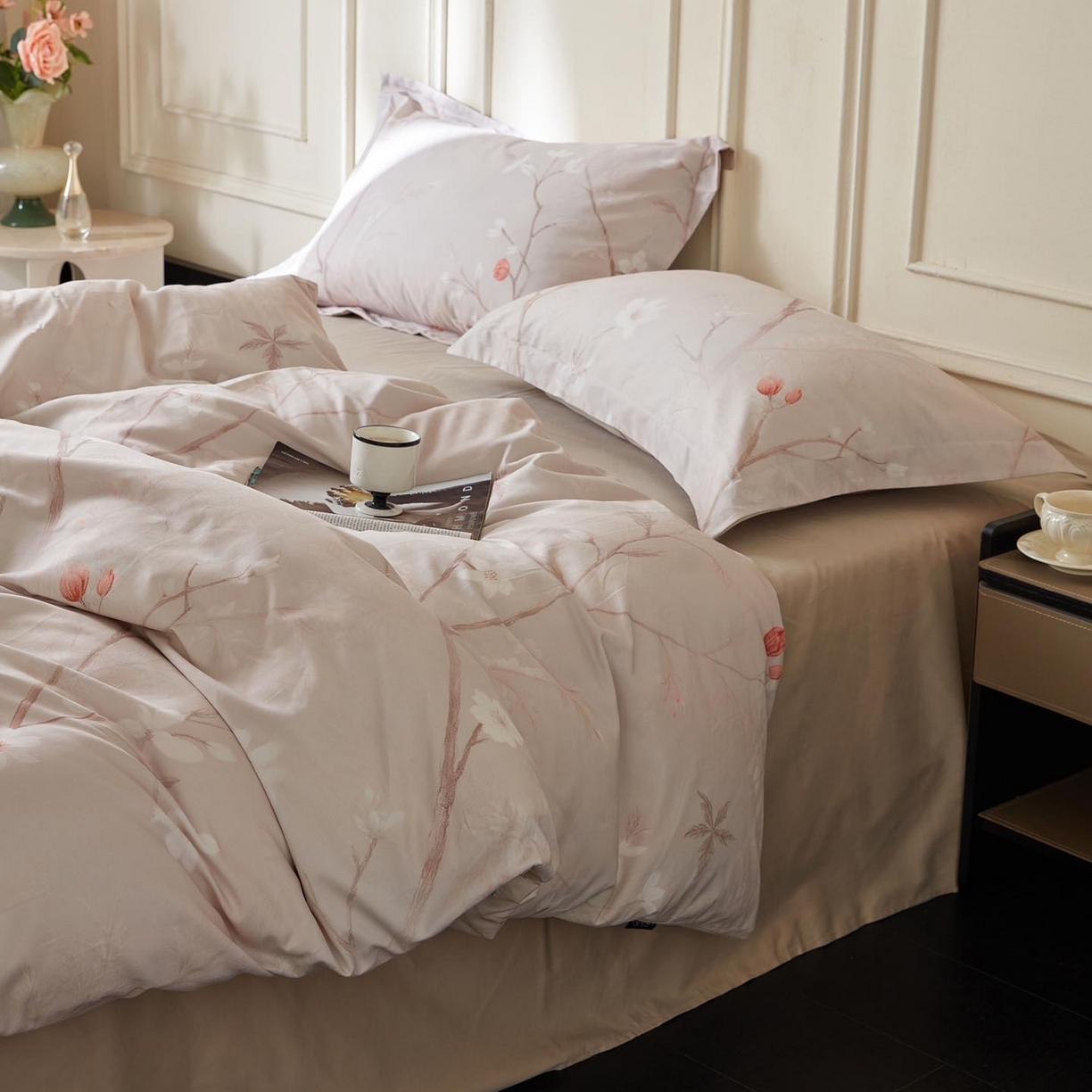 91家纺网 家纺一手货源 找家纺 涵宸家纺 2025新款50S磨毛基础款四件套【更多花型 联系商家电话：17798859966 微信同号，网站：www.hanchenjf.com】 暖木（红咖）