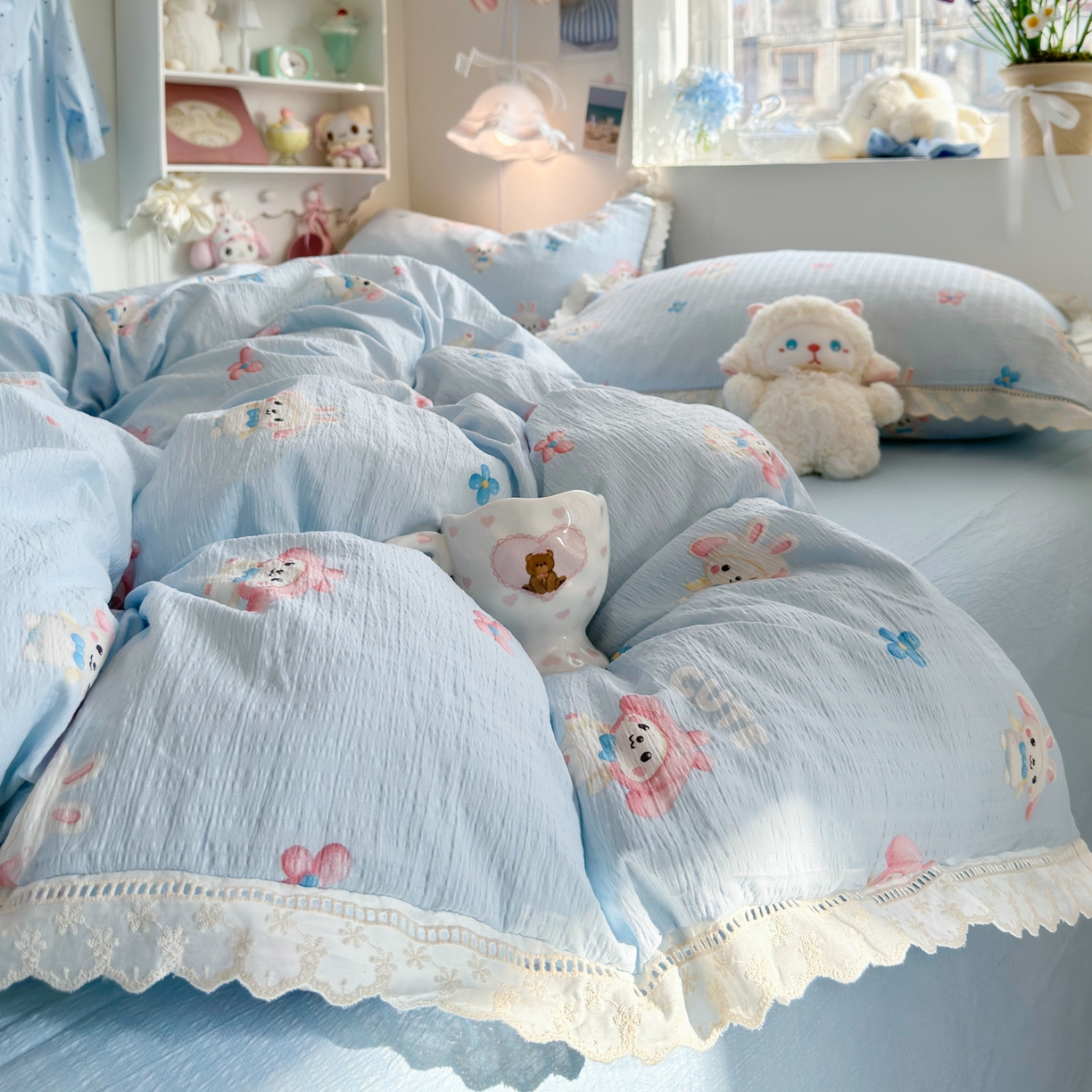 91家纺网 家纺一手货源 找家纺 优卡迪家纺馆 2025新款A类全棉镂空花边皱皱棉双层纱四件套 小精灵