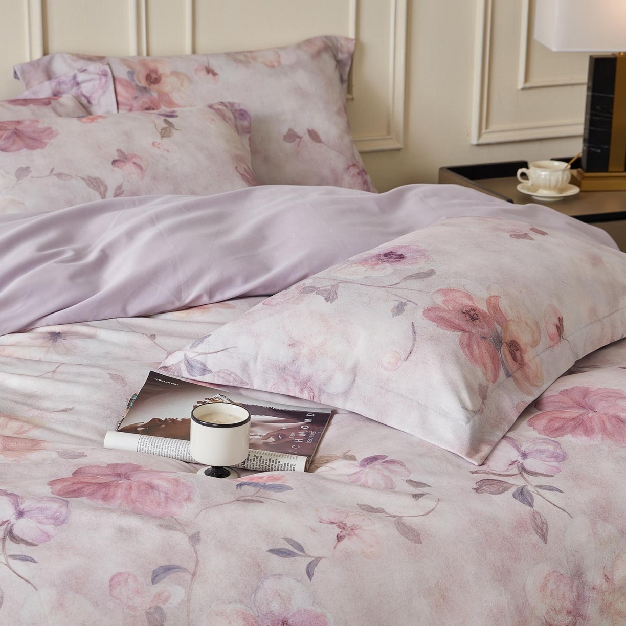 91家纺网 家纺一手货源 找家纺 涵宸家纺 2025新款50S磨毛基础款四件套【更多花型 联系商家电话：17798859966 微信同号，网站：www.hanchenjf.com】 绮罗香梦（灰）