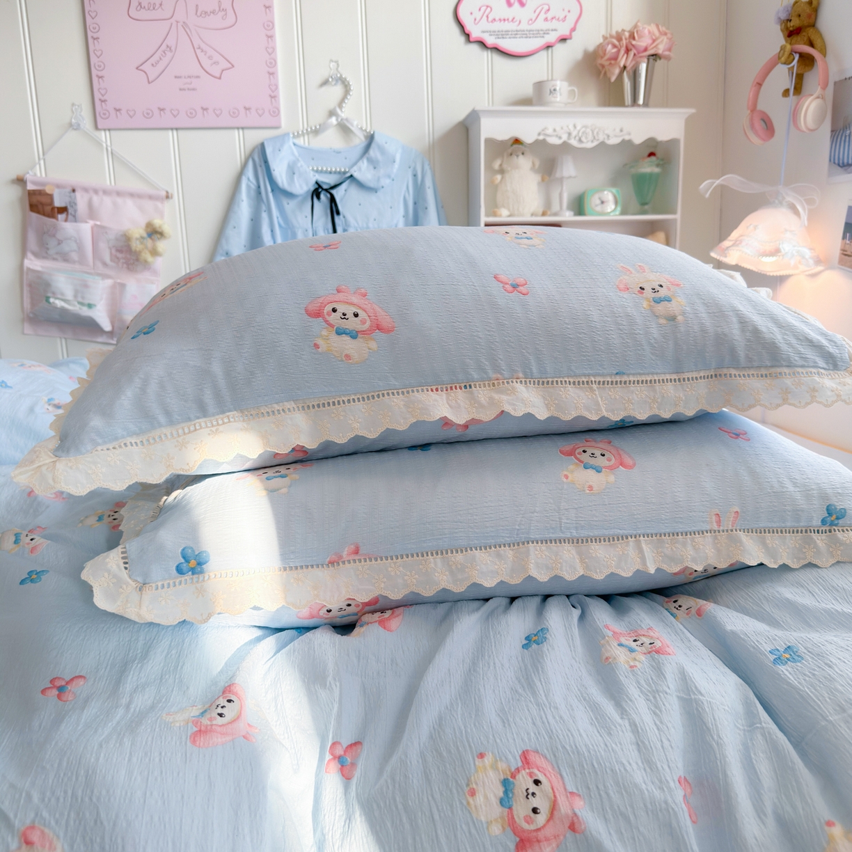 91家纺网 家纺一手货源 找家纺 优卡迪家纺馆 2025新款A类全棉镂空花边皱皱棉双层纱四件套 小精灵