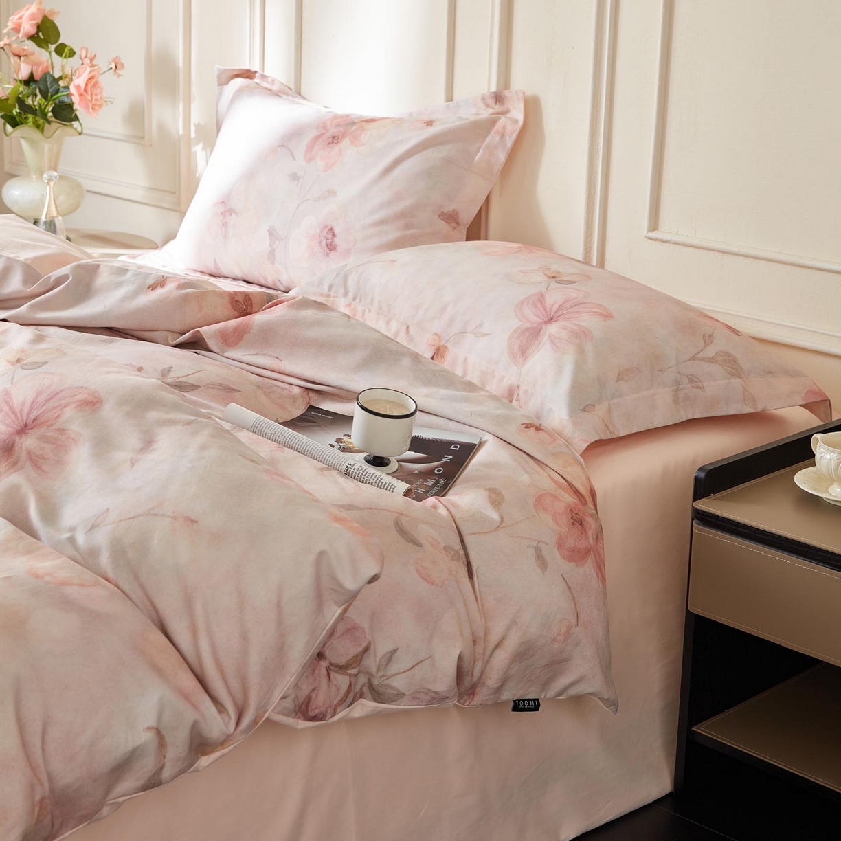 91家纺网 家纺一手货源 找家纺 涵宸家纺 2025新款50S磨毛基础款四件套【更多花型 联系商家电话：17798859966 微信同号，网站：www.hanchenjf.com】 绮罗香梦（咖）