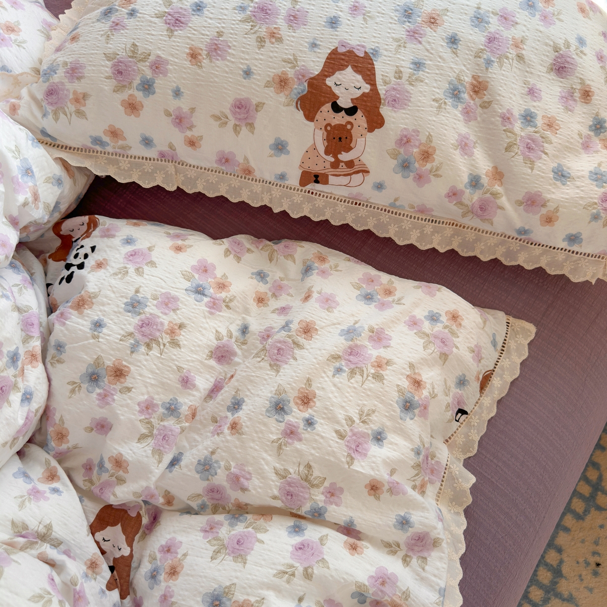 91家纺网 家纺一手货源 找家纺 优卡迪家纺馆 2025新款A类全棉镂空花边皱皱棉双层纱四件套 长相思