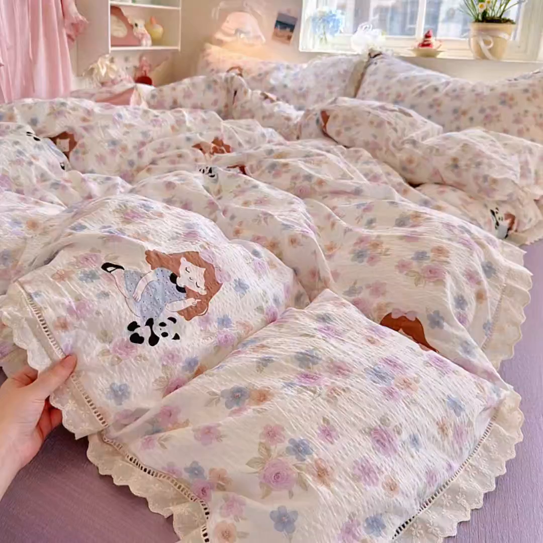 91家纺网 家纺一手货源 找家纺 优卡迪家纺馆 2025新款A类全棉镂空花边皱皱棉双层纱四件套 长相思