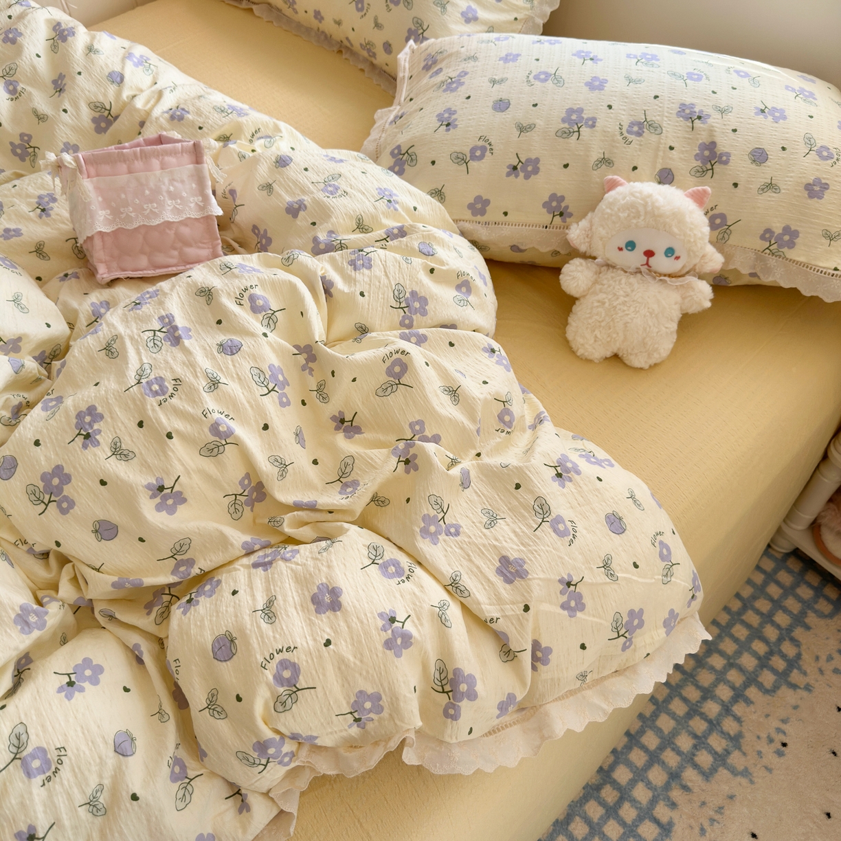 91家纺网 家纺一手货源 找家纺 优卡迪家纺馆 2025新款A类全棉镂空花边皱皱棉双层纱四件套 紫薇