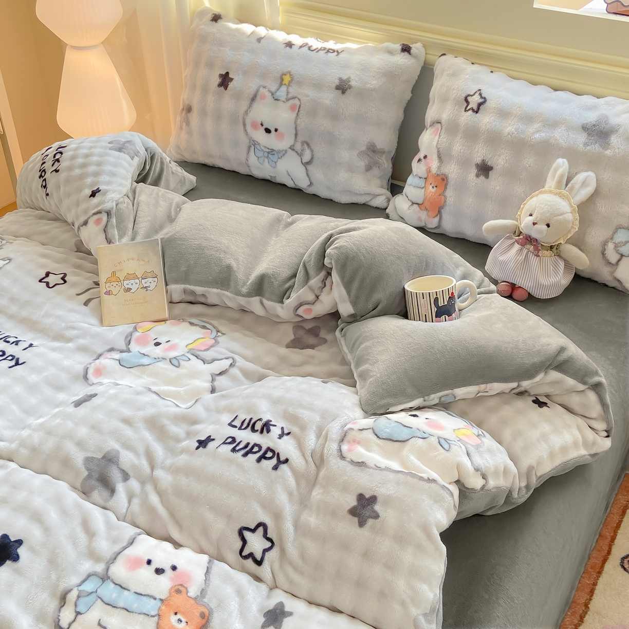 91家纺网 家纺一手货源 找家纺 耐思家纺 2025新款泡泡牛奶绒印花单被套单品被套被套单件 泡泡-欢乐狗狗