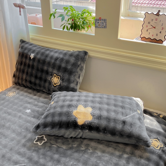 耐思家纺 2025新款泡泡牛奶绒印花单枕套单品枕套枕套单件 泡泡-星空