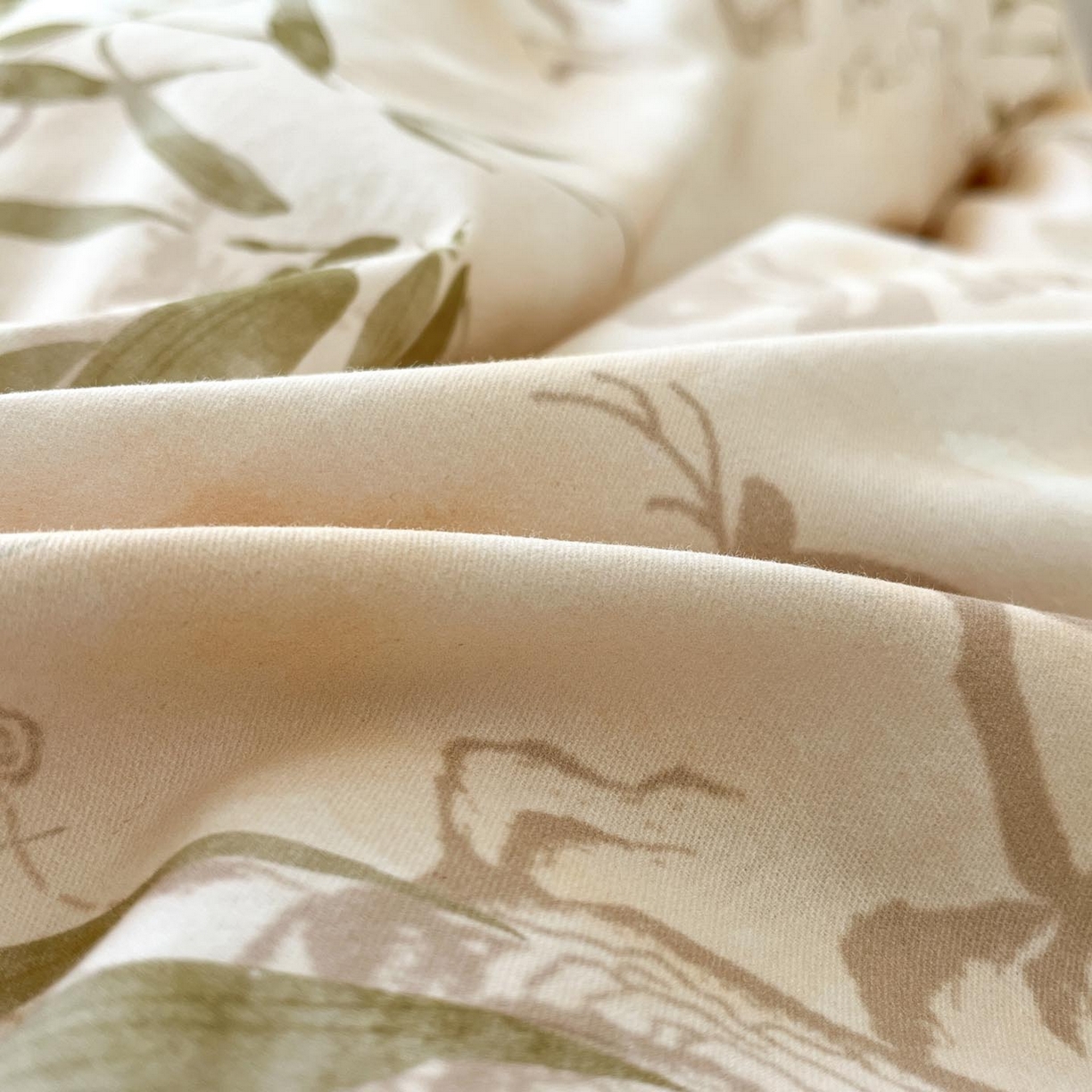 91家纺网 家纺一手货源 找家纺 涵宸家纺 2025新款原棉加厚磨毛印花四件套 松寂