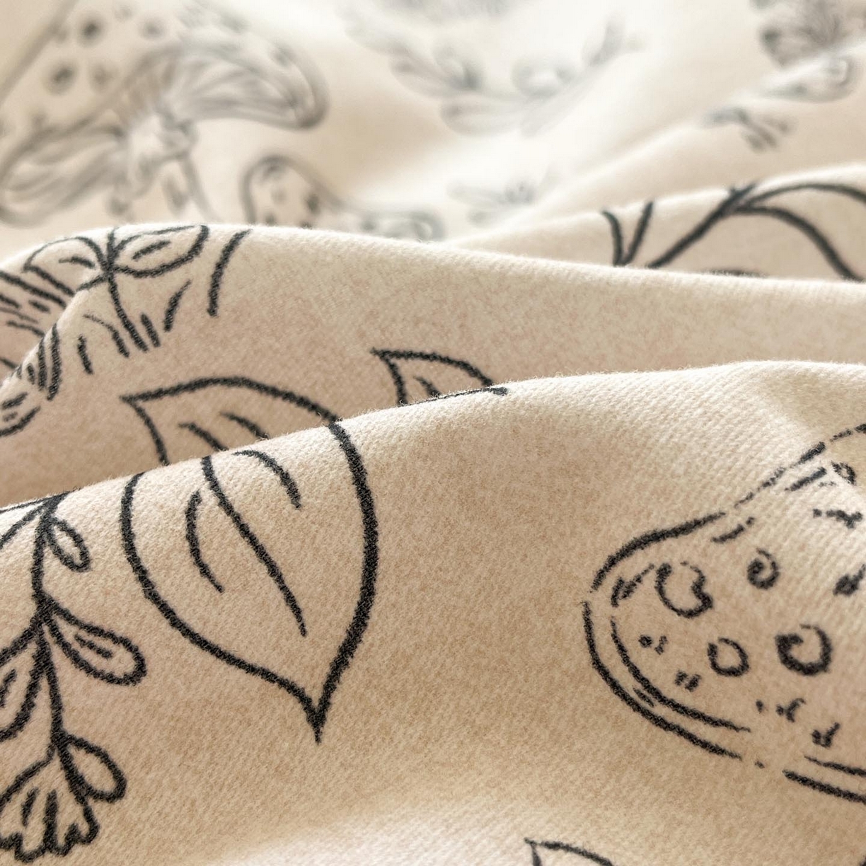 91家纺网 家纺一手货源 找家纺 涵宸家纺 2025新款原棉加厚磨毛印花四件套 素颜