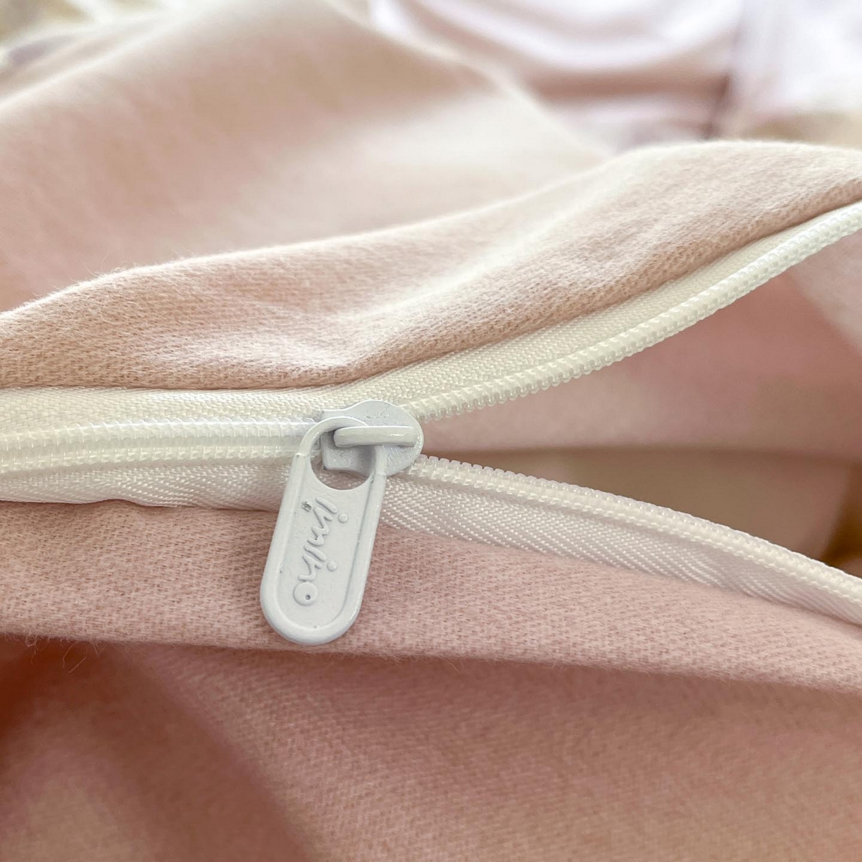 91家纺网 家纺一手货源 找家纺 涵宸家纺 2025新款原棉加厚磨毛印花四件套 云间花