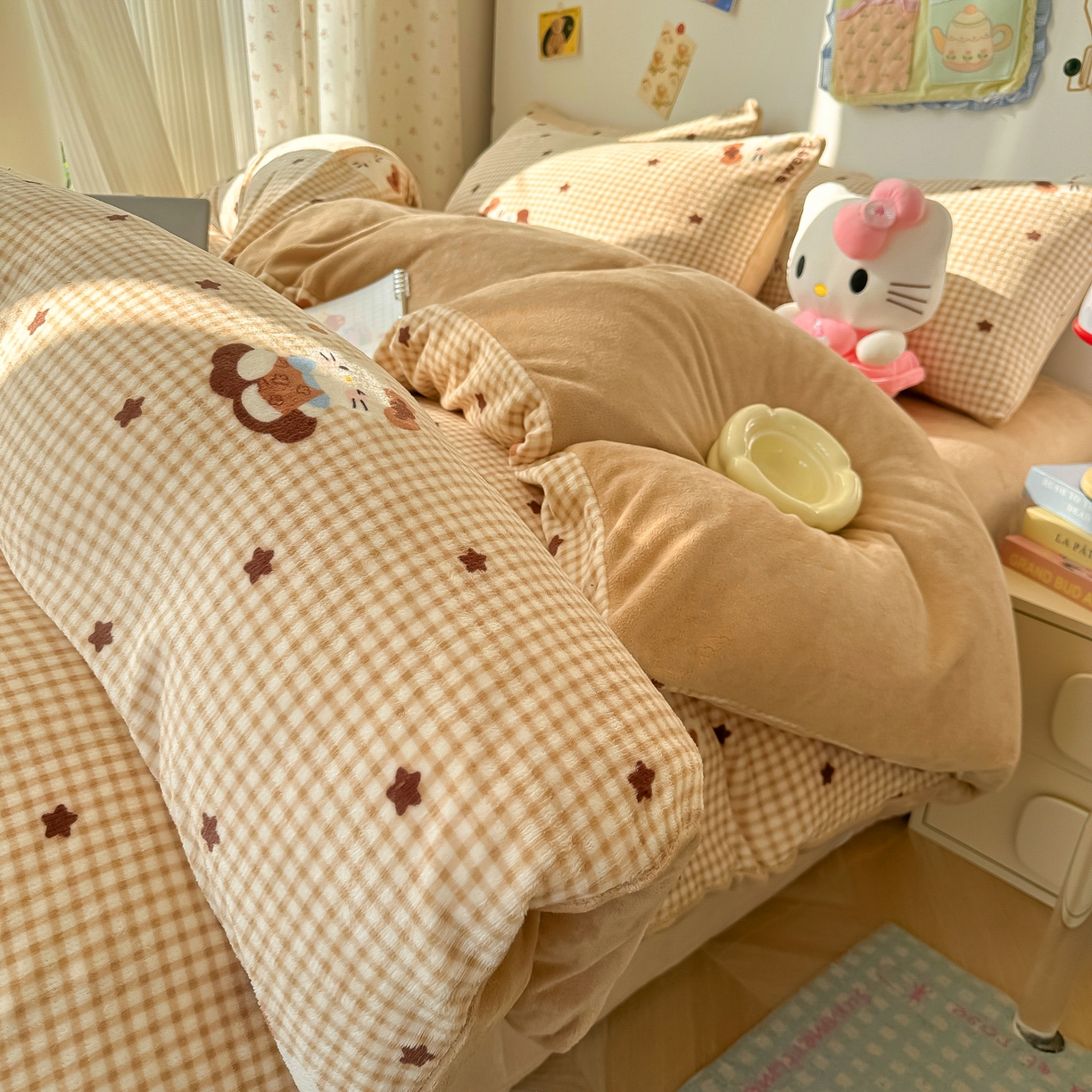 91家纺网 家纺一手货源 找家纺 （总）韩巢家纺 2025新款高克重牛奶绒四件套冬季绒床品被套床单三件套