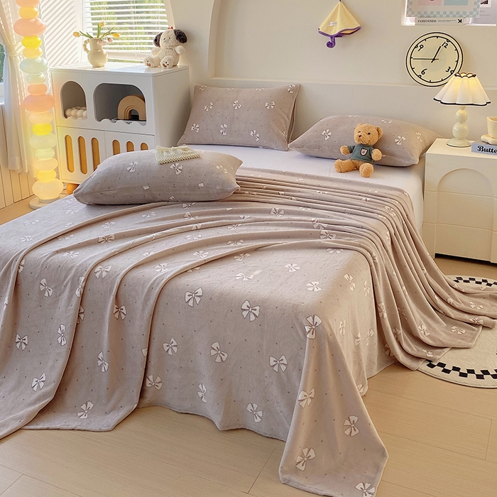 91家纺网 家纺一手货源 找家纺 （总）艾橙家纺 2025秋冬新款高克重牛奶绒印花床单单品床单床单单件