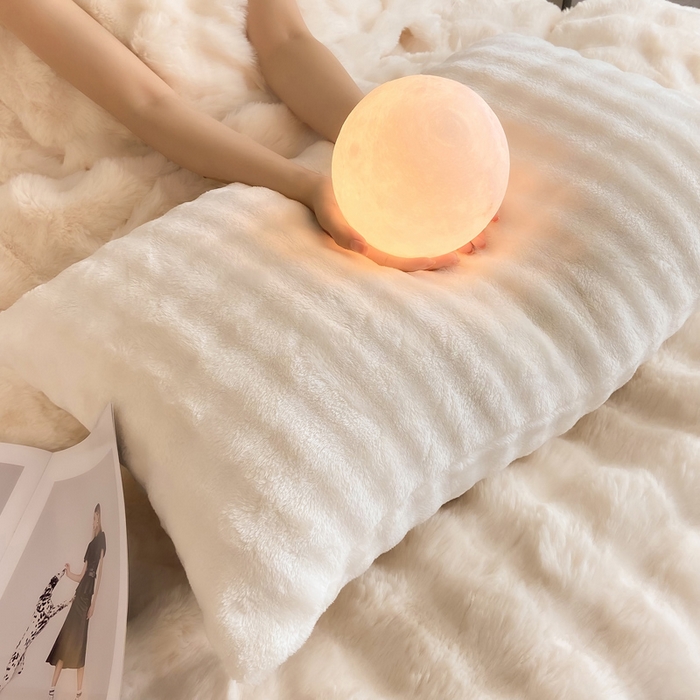 91家纺网 家纺一手货源 找家纺 耐思家纺 2025新款泡泡牛奶绒纯色四件套 泡泡 优雅白