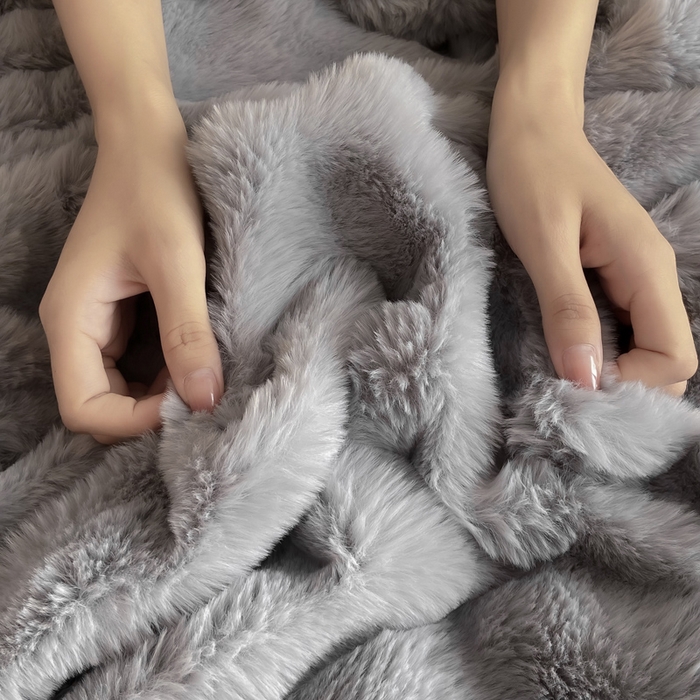 91家纺网 家纺一手货源 找家纺 耐思家纺 2025新款泡泡牛奶绒纯色四件套 泡泡 星空灰