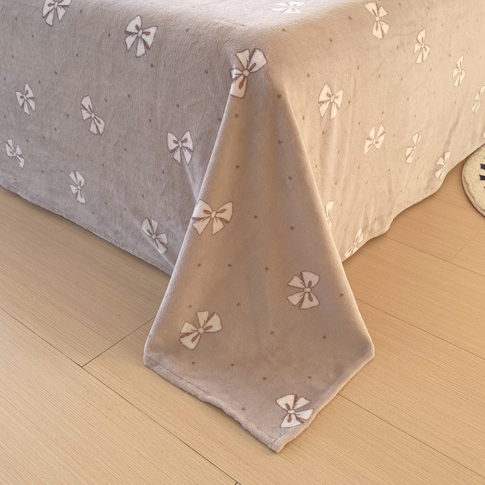 91家纺网 家纺一手货源 找家纺 艾橙家纺 2025秋冬新款高克重牛奶绒印花床单单品床单床单单件 爱如星晨-咖