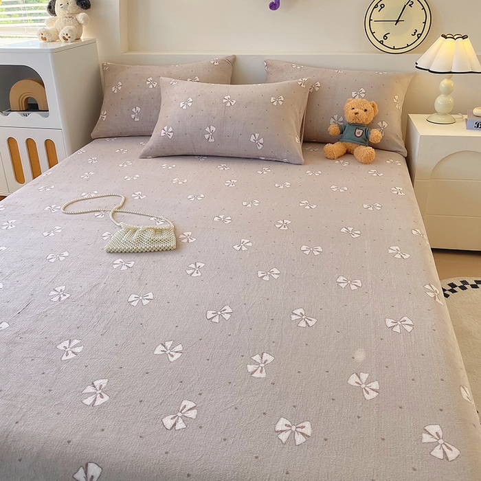 91家纺网 家纺一手货源 找家纺 艾橙家纺 2025秋冬新款高克重牛奶绒印花床单单品床单床单单件 爱如星晨-咖