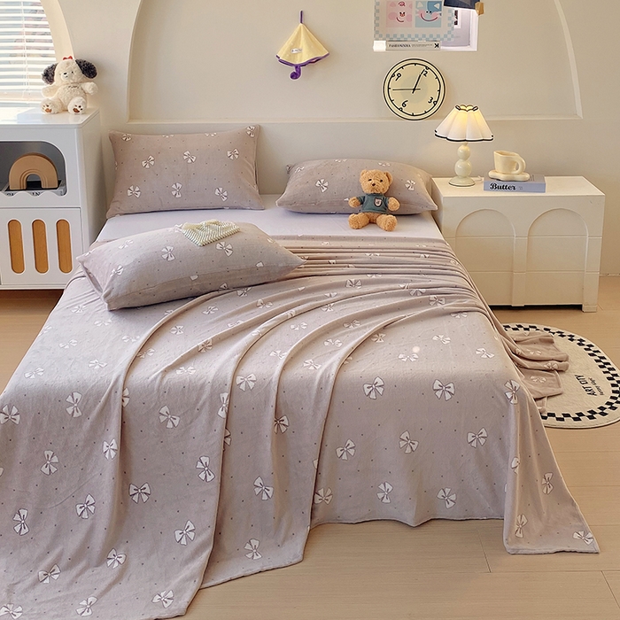 91家纺网 家纺一手货源 找家纺 艾橙家纺 2025秋冬新款高克重牛奶绒印花床单单品床单床单单件 爱如星晨-咖