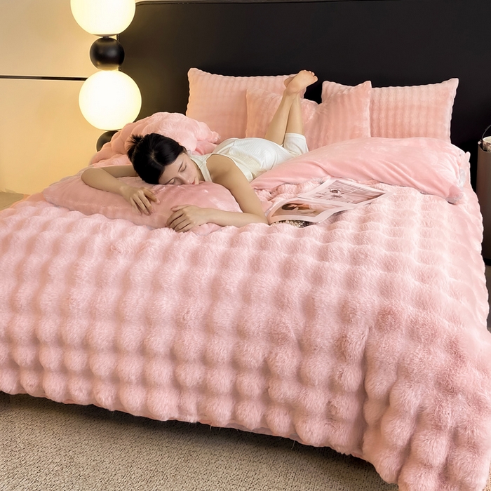 91家纺网 家纺一手货源 找家纺 耐思家纺 2025新款泡泡牛奶绒纯色四件套 泡泡 粉豆沙