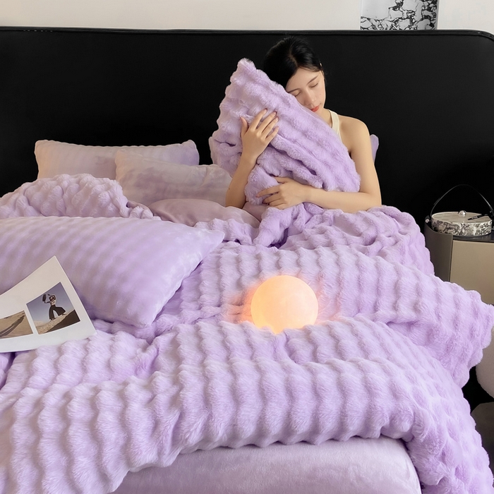 91家纺网 家纺一手货源 找家纺 耐思家纺 2025新款泡泡牛奶绒纯色四件套 泡泡 梦幻紫