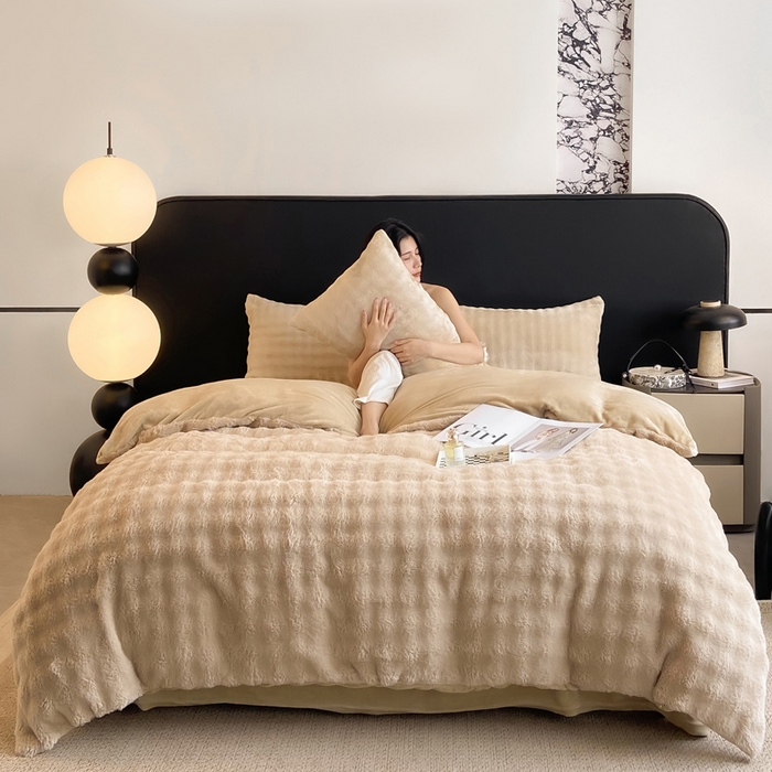 91家纺网 家纺一手货源 找家纺 耐思家纺 2025新款泡泡牛奶绒纯色四件套 泡泡 卡其驼