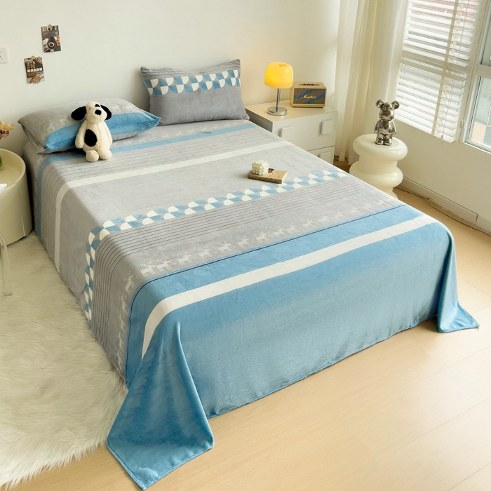 91家纺网 家纺一手货源 找家纺 艾橙家纺 2025秋冬新款高克重牛奶绒印花床单单品床单床单单件 风车小鹿