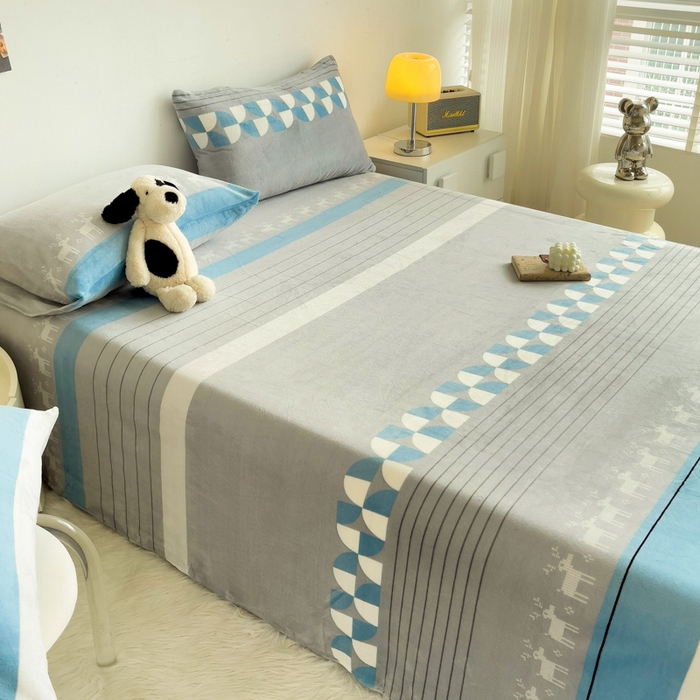 91家纺网 家纺一手货源 找家纺 艾橙家纺 2025秋冬新款高克重牛奶绒印花床单单品床单床单单件 风车小鹿