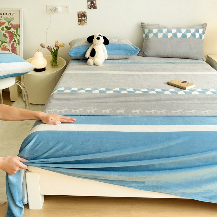 91家纺网 家纺一手货源 找家纺 艾橙家纺 2025秋冬新款高克重牛奶绒印花床单单品床单床单单件 风车小鹿