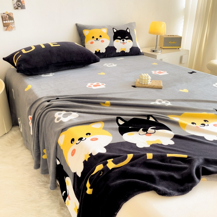 91家纺网 家纺一手货源 找家纺 艾橙家纺 2025秋冬新款高克重牛奶绒印花床单单品床单床单单件 柯基