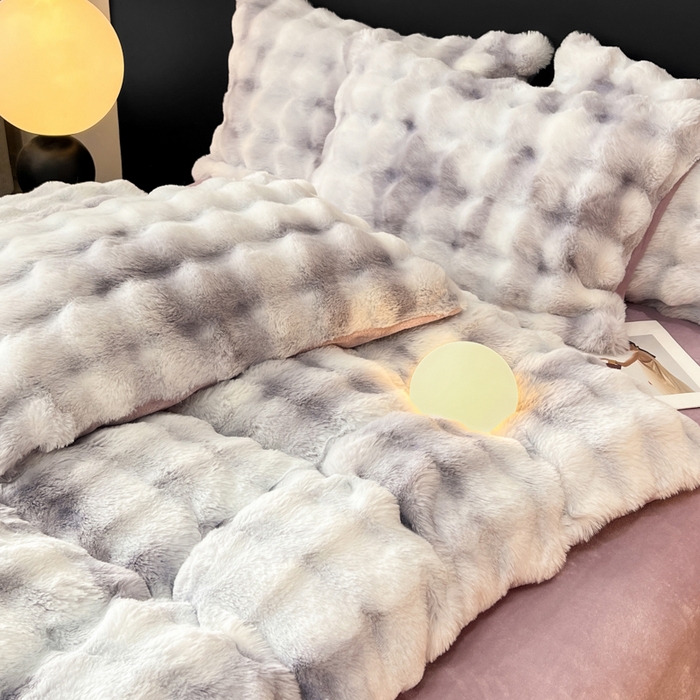 91家纺网 家纺一手货源 找家纺 耐思家纺 2025新款泡泡牛奶绒纯色四件套 炫彩 雾灰紫