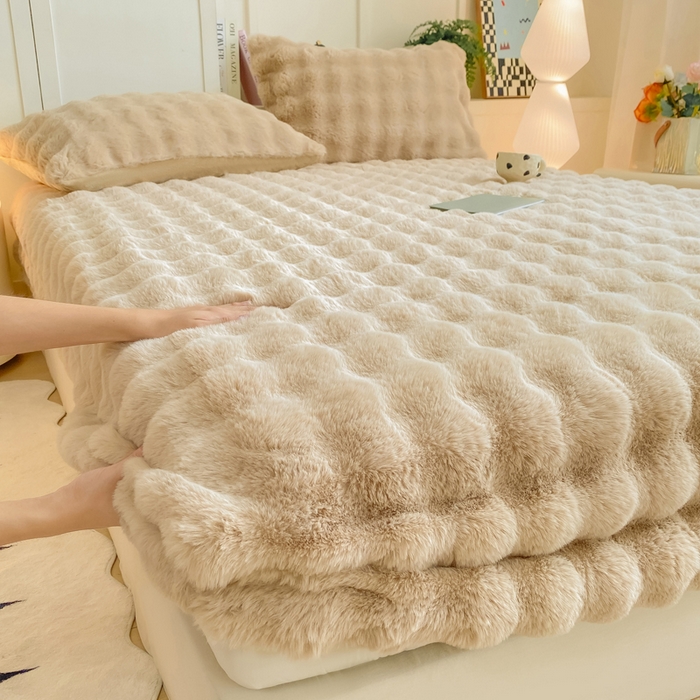 91家纺网 家纺一手货源 找家纺 （总）耐思家纺 2025新款泡泡牛奶绒纯色单品床笠床笠单件