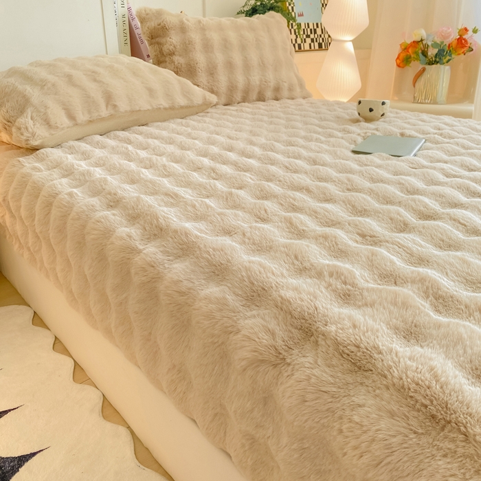 91家纺网 家纺一手货源 找家纺 （总）耐思家纺 2025新款泡泡牛奶绒纯色单品床笠床笠单件