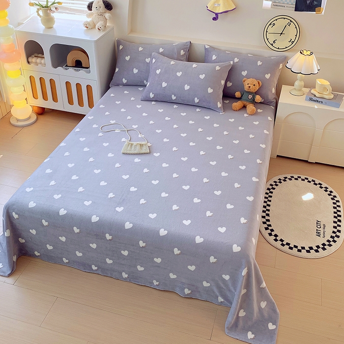 91家纺网 家纺一手货源 找家纺 艾橙家纺 2025秋冬新款高克重牛奶绒印花床单单品床单床单单件 心心相印-灰