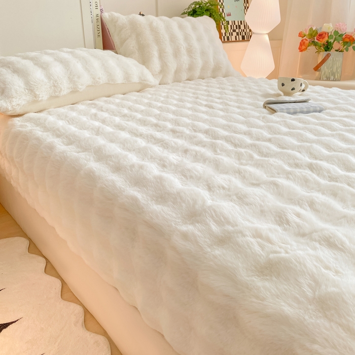 91家纺网 家纺一手货源 找家纺 耐思家纺 2025新款泡泡牛奶绒纯色单品床笠床笠单件 泡泡 优雅白