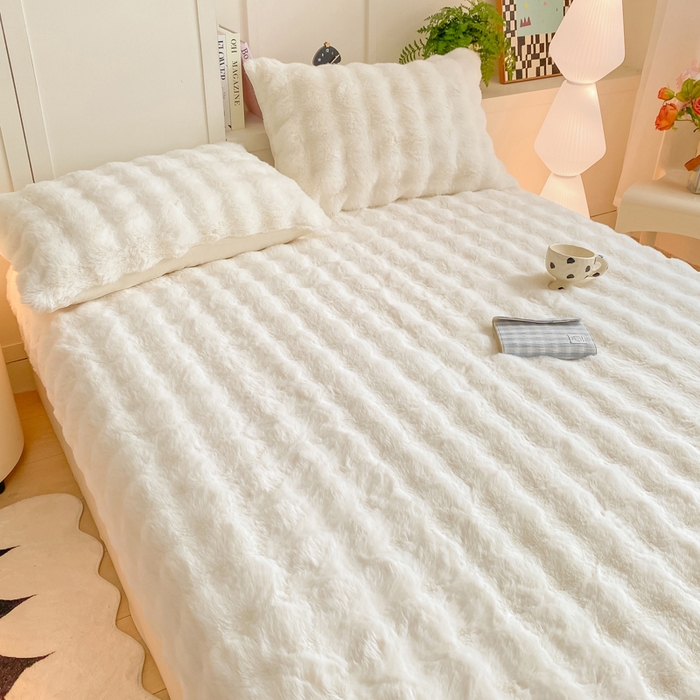 91家纺网 家纺一手货源 找家纺 耐思家纺 2025新款泡泡牛奶绒纯色单品床笠床笠单件 泡泡 优雅白