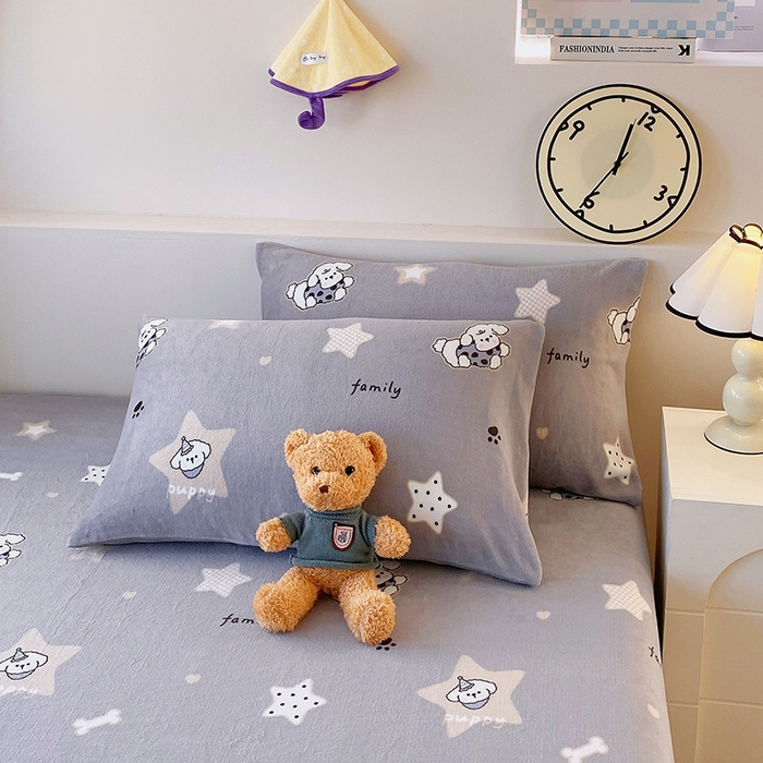 91家纺网 家纺一手货源 找家纺 艾橙家纺 2025秋冬新款高克重牛奶绒印花床单单品床单床单单件 星际宝贝