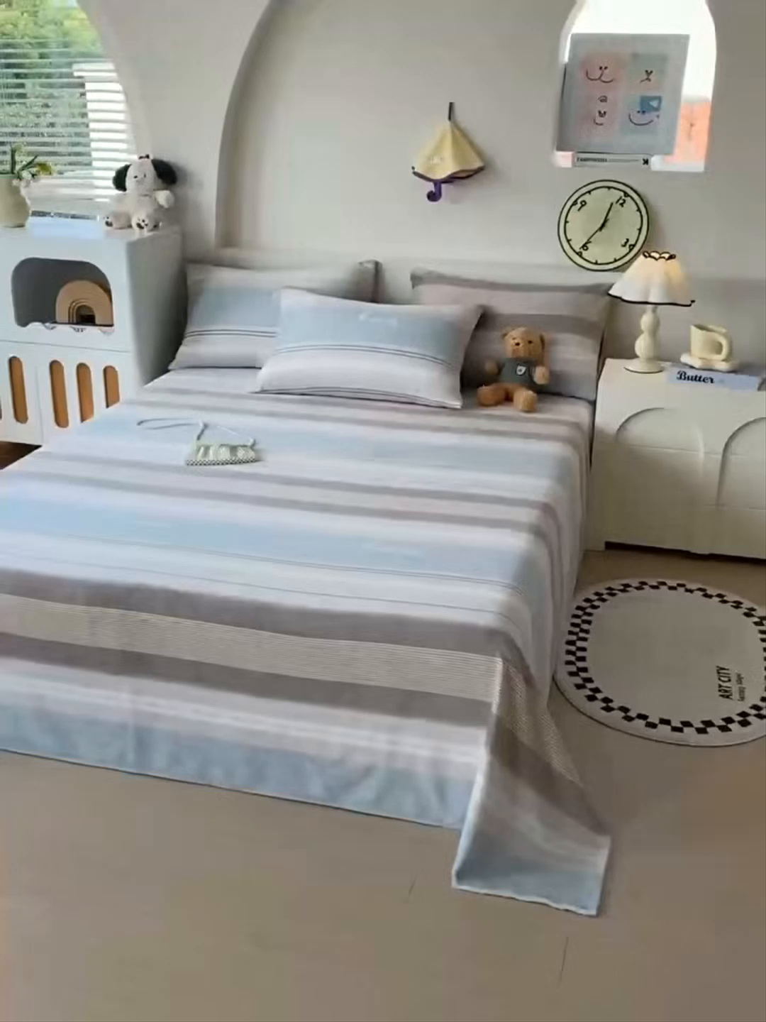 91家纺网 家纺一手货源 找家纺 艾橙家纺 2025秋冬新款高克重牛奶绒印花床单单品床单床单单件 英伦之旅-兰