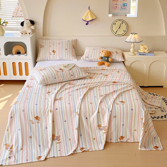 91家纺网 家纺一手货源 找家纺 艾橙家纺 2025秋冬新款高克重牛奶绒印花床单单品床单床单单件 悦动萌宠