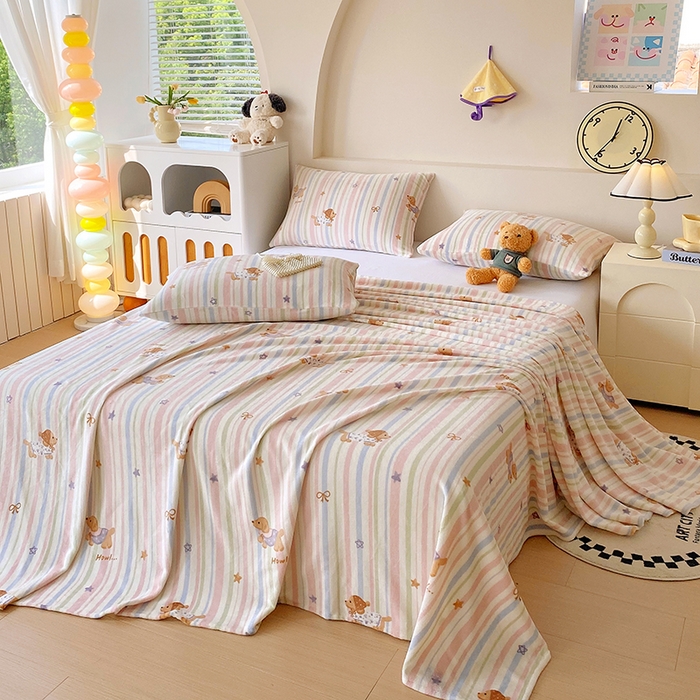 91家纺网 家纺一手货源 找家纺 艾橙家纺 2025秋冬新款高克重牛奶绒印花床单单品床单床单单件 悦动萌宠