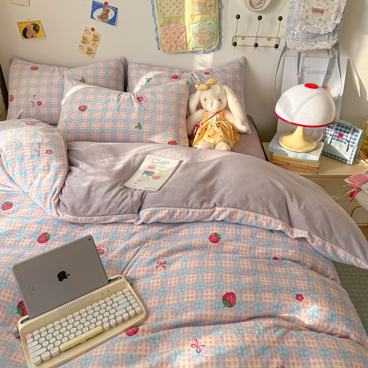 91家纺网 家纺一手货源 找家纺 （总）韩巢家纺 2025新款高克重牛奶绒四件套冬季绒床品被套床单三件套