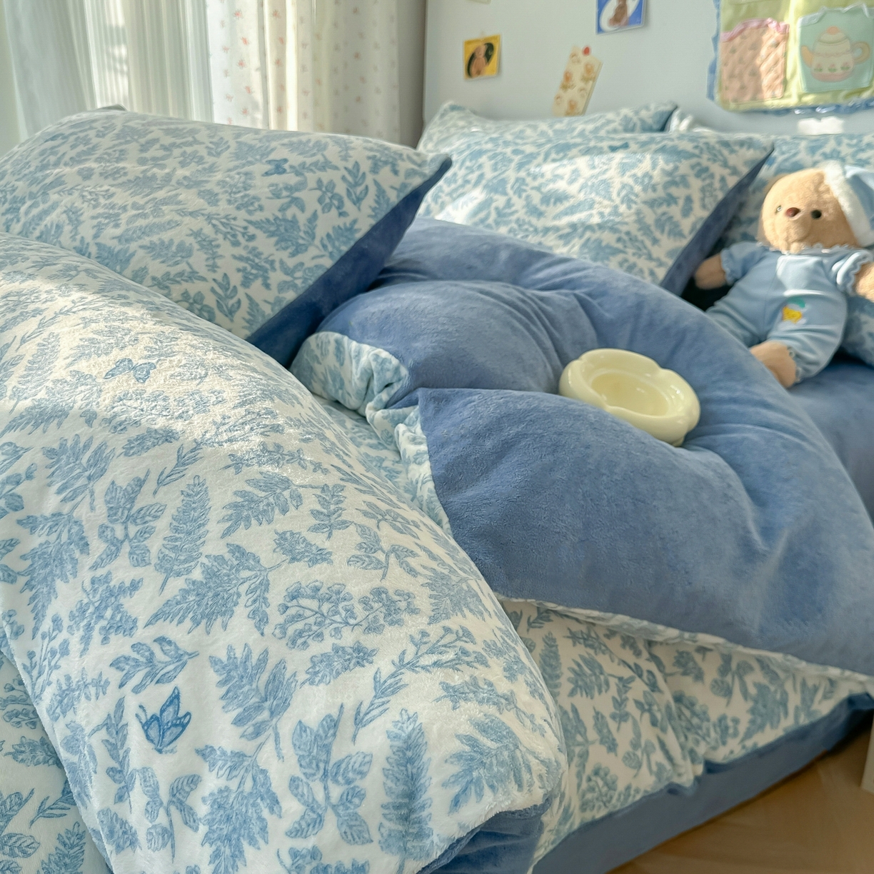 韩巢家纺 2025新款高克重牛奶绒四件套冬季绒床品被套床单三件套 风沙沙