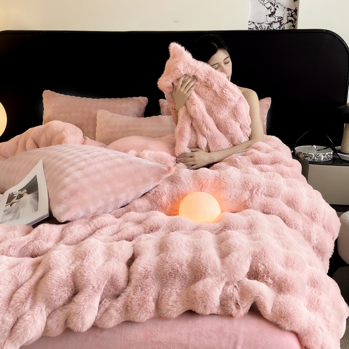 91家纺网 家纺一手货源 找家纺 耐思家纺 2025新款泡泡牛奶绒纯色单品被套被套单件 泡泡 粉豆沙