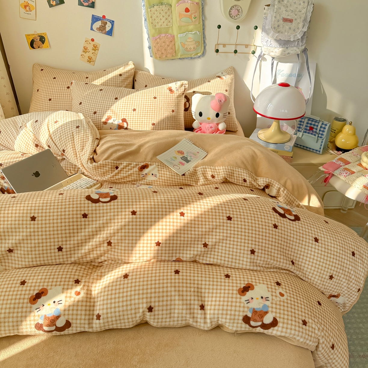 91家纺网 家纺一手货源 找家纺 韩巢家纺 2025新款高克重牛奶绒四件套冬季绒床品被套床单三件套 可可猫星