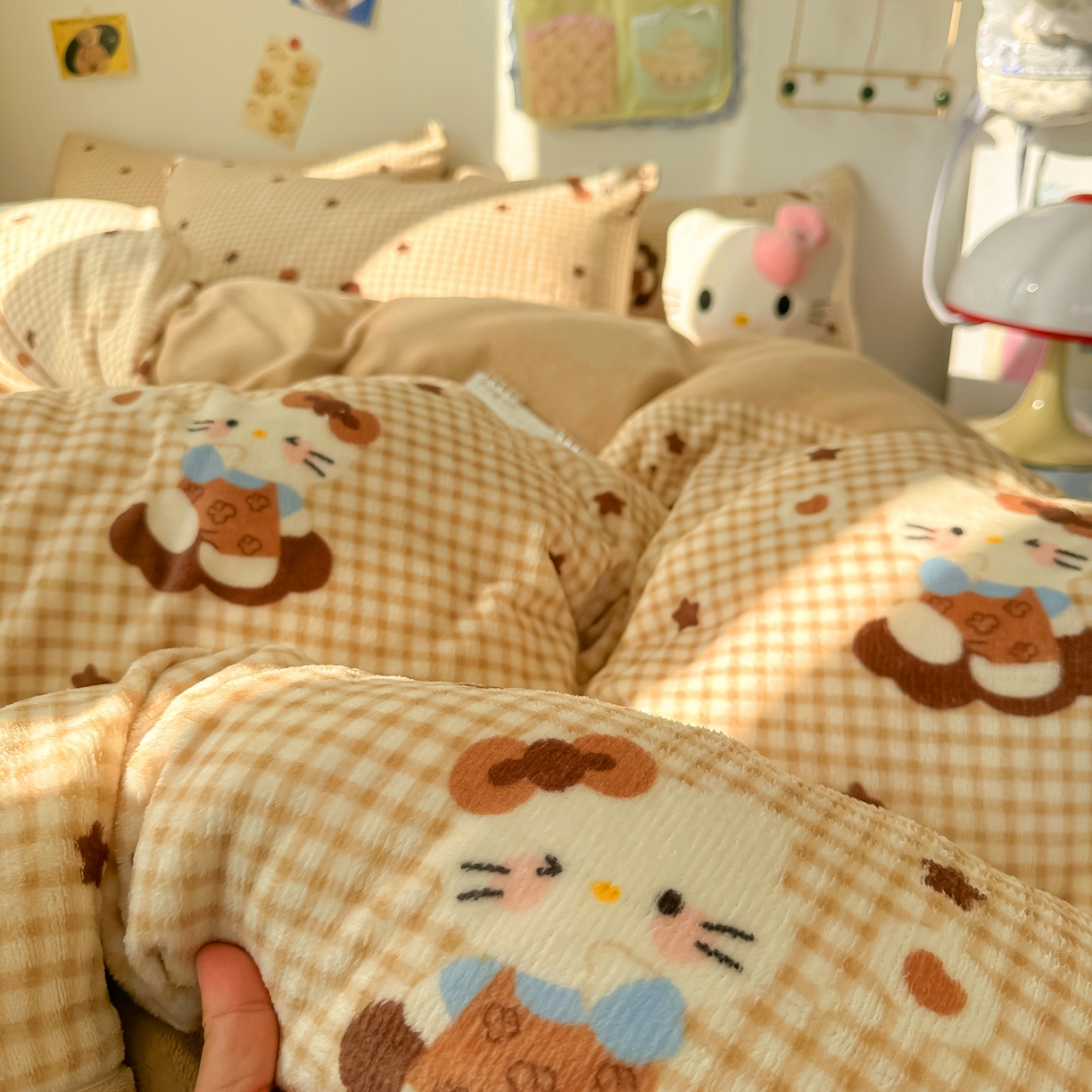 91家纺网 家纺一手货源 找家纺 韩巢家纺 2025新款高克重牛奶绒四件套冬季绒床品被套床单三件套 可可猫星