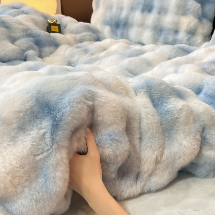 91家纺网 家纺一手货源 找家纺 耐思家纺 2025新款泡泡牛奶绒纯色单品被套被套单件 炫彩 清水兰