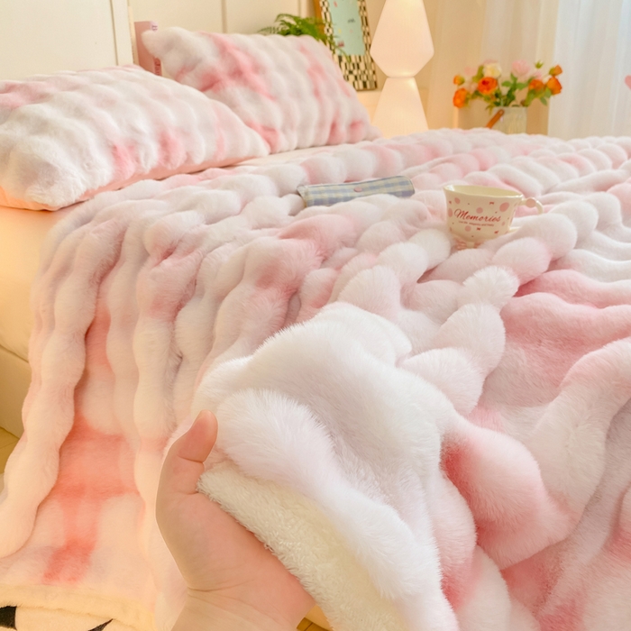 91家纺网 家纺一手货源 找家纺 （总）耐思家纺 2025新款泡泡牛奶绒纯色单品床单床单单件