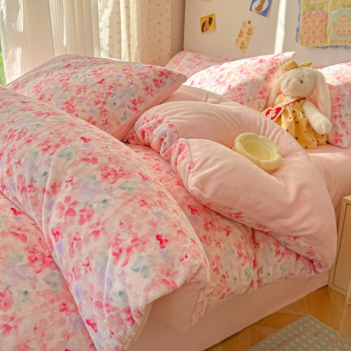 韩巢家纺 2025新款高克重牛奶绒四件套冬季绒床品被套床单三件套 玫瑰粉黛