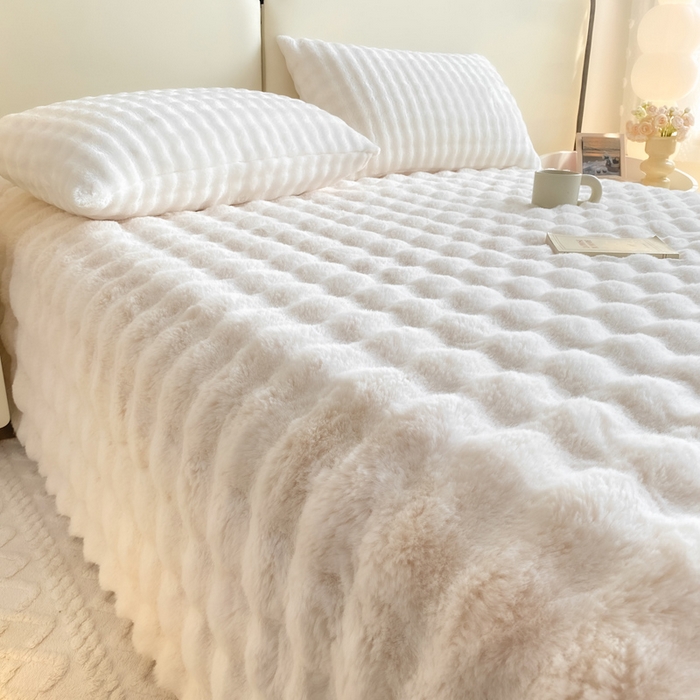 91家纺网 家纺一手货源 找家纺 耐思家纺 2025新款泡泡牛奶绒纯色单品床单床单单件 泡泡 优雅白