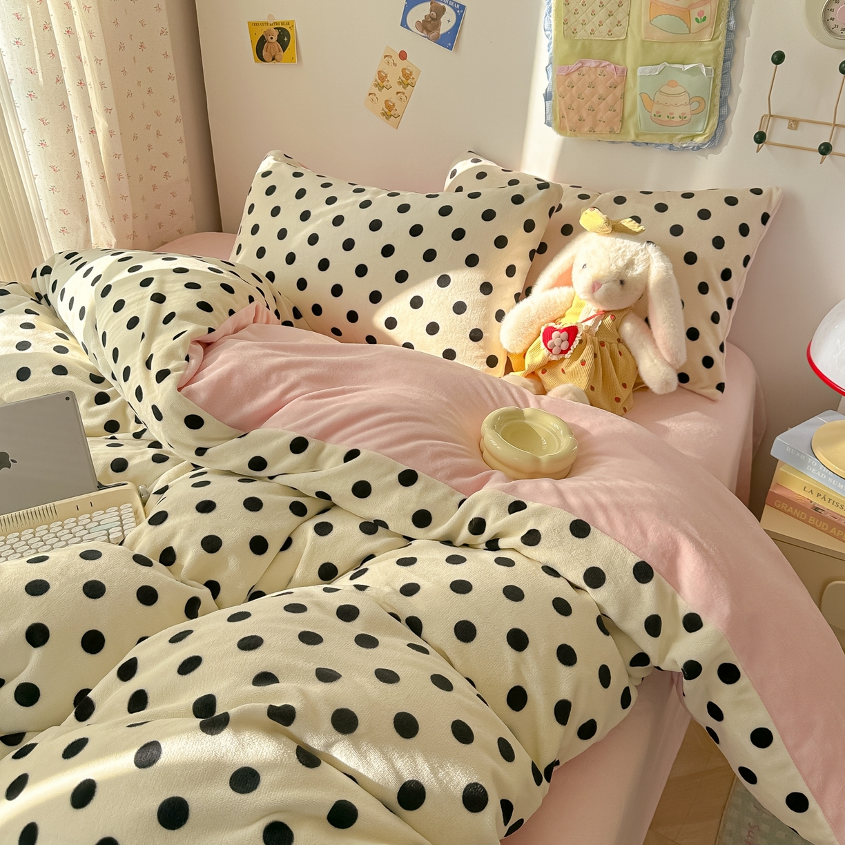 91家纺网 家纺一手货源 找家纺 韩巢家纺 2025新款高克重牛奶绒四件套冬季绒床品被套床单三件套 米珍珠