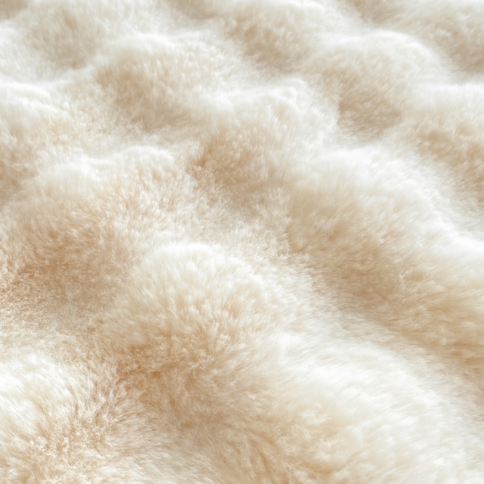 91家纺网 家纺一手货源 找家纺 耐思家纺 2025新款泡泡牛奶绒纯色单品床单床单单件 泡泡 优雅白