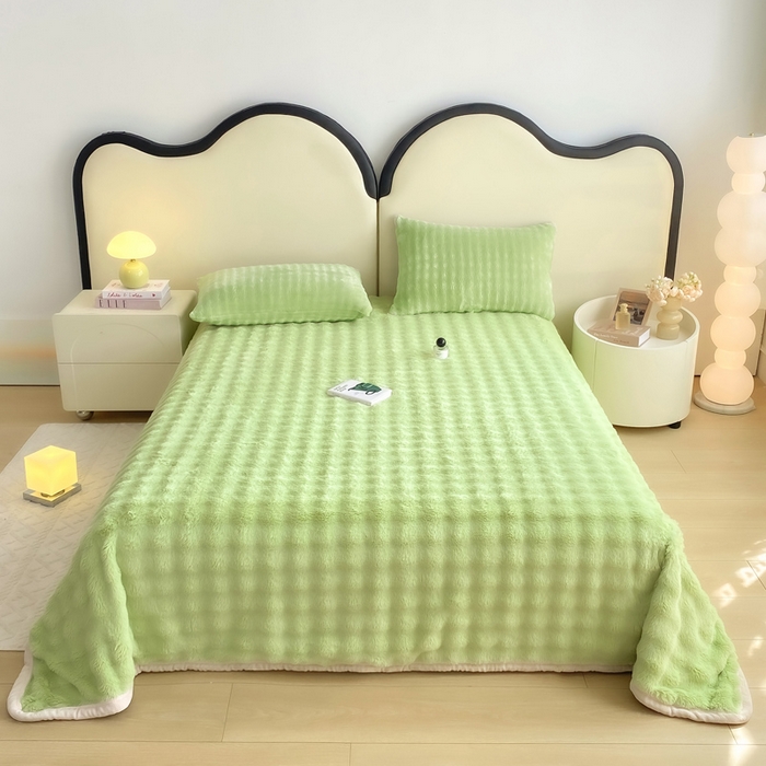 91家纺网 家纺一手货源 找家纺 耐思家纺 2025新款泡泡牛奶绒纯色单品床单床单单件 泡泡 淡雅绿