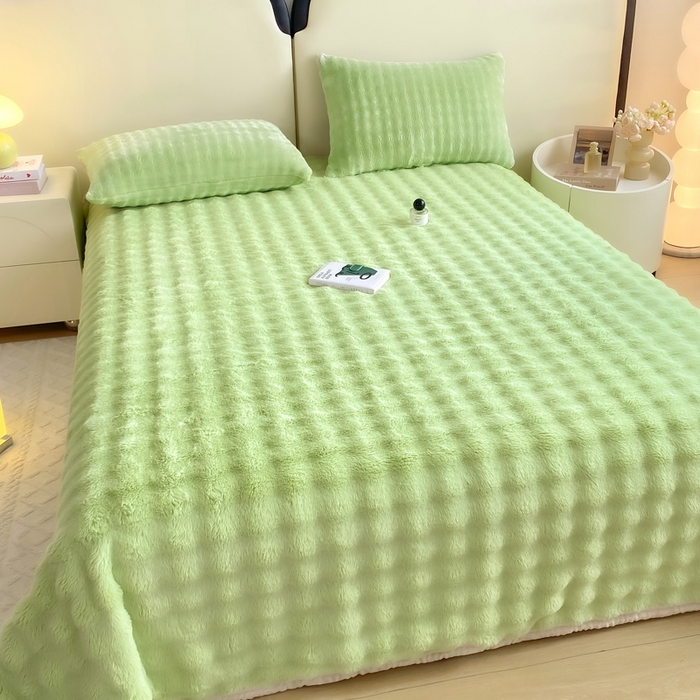 91家纺网 家纺一手货源 找家纺 耐思家纺 2025新款泡泡牛奶绒纯色单品床单床单单件 泡泡 淡雅绿